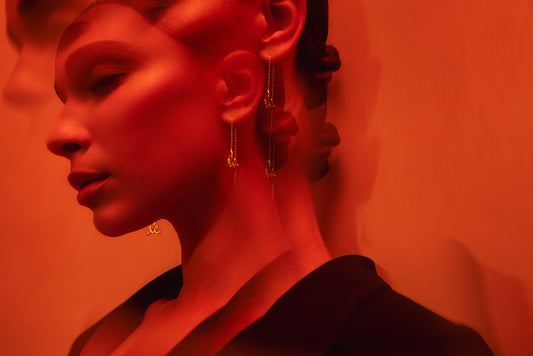 LUCE signature Line Chain Gold Earrings